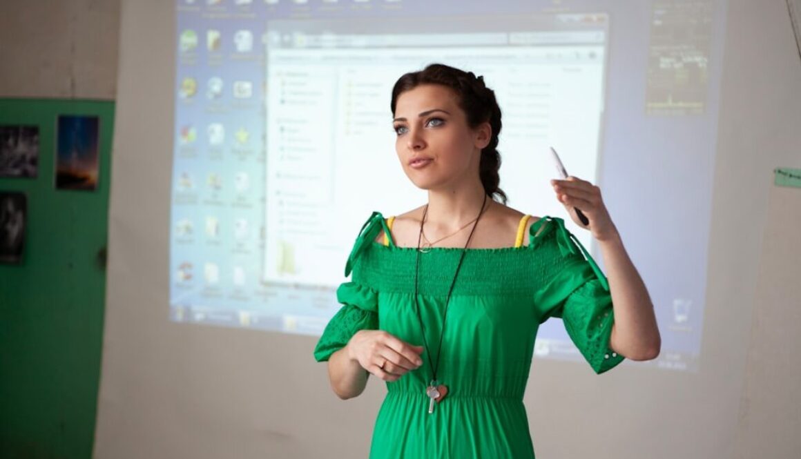 Rola nauczyciela w cyfrowym świecie – wyzwania i wsparcie w nauce kodowania