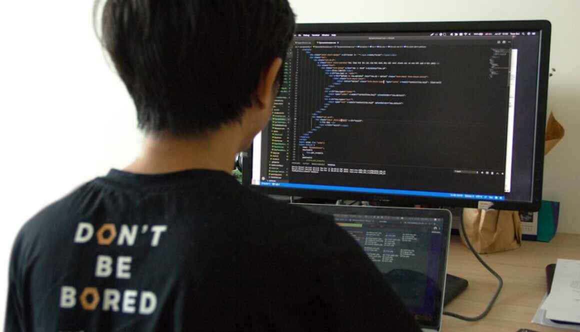 Jak wybrać szkołę programowania dla dziecka, która przyniesie efekty